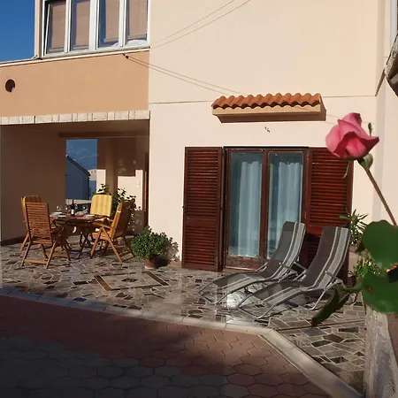 Ivita Apartment Pag Town